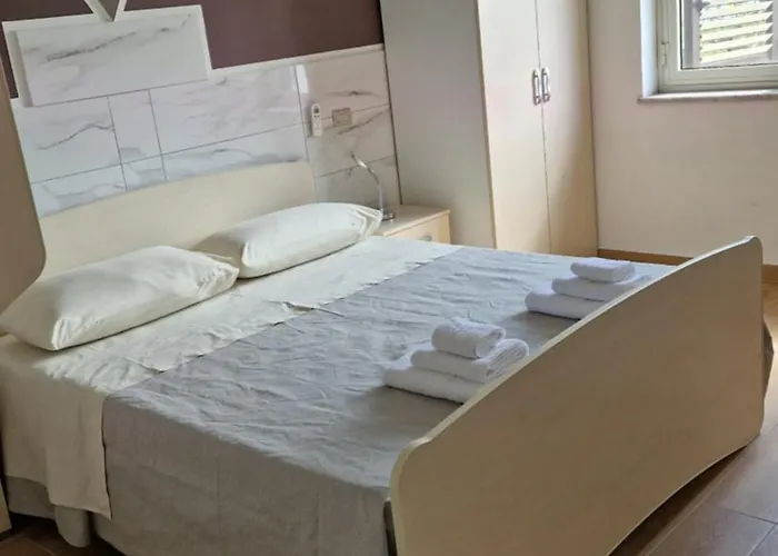 לינה וארוחת בוקר Aria E Sole 3*